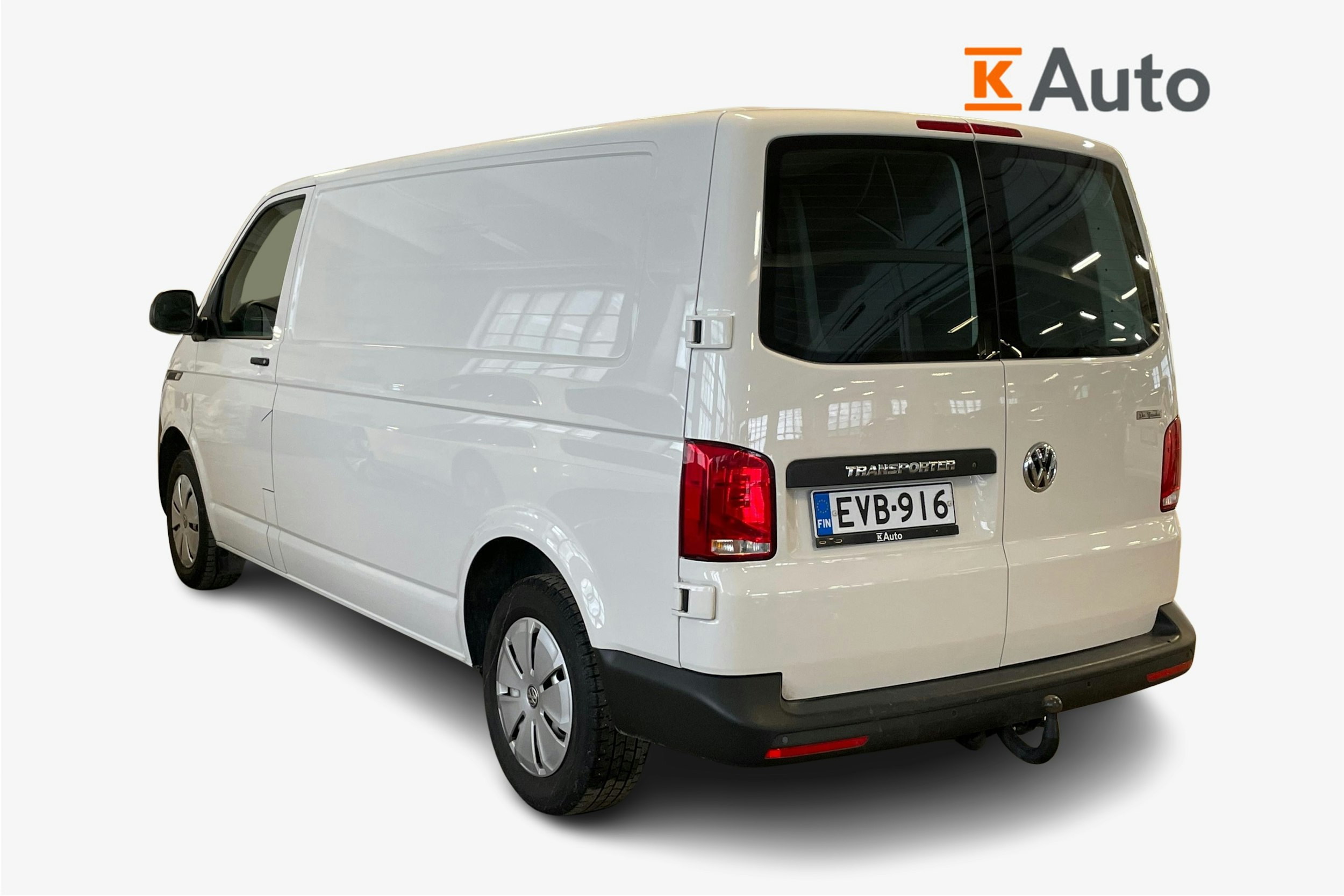 valkoinen Volkswagen Transporter 2024 kuva 2.