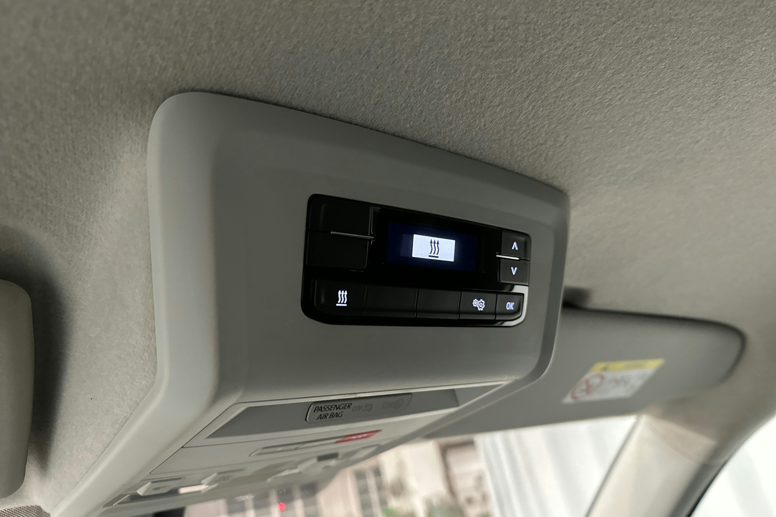 valkoinen Volkswagen Transporter 2024 kuva 22.