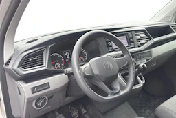 valkoinen Volkswagen Transporter 2024 kuva 3.