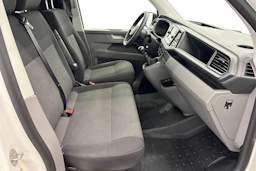 valkoinen Volkswagen Transporter 2024 kuva 11.