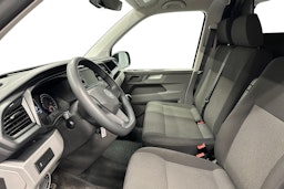valkoinen Volkswagen Transporter 2024 kuva 9.
