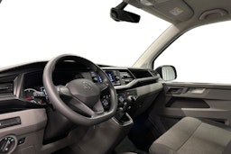 valkoinen Volkswagen Transporter 2024 kuva 8.