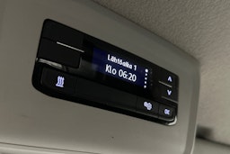 valkoinen Volkswagen Transporter 2024 kuva 22.