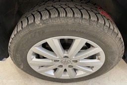 valkoinen Volkswagen Transporter 2024 kuva 9.