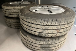 valkoinen Volkswagen Transporter 2024 kuva 17.