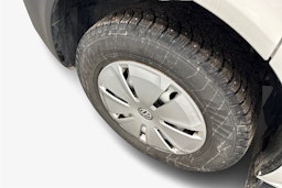 valkoinen Volkswagen Transporter 2024 kuva 12.