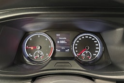 valkoinen Volkswagen Transporter 2024 kuva 17.