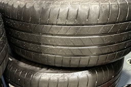 Punainen Volkswagen TRANSPORTER 2024 kuva 24.