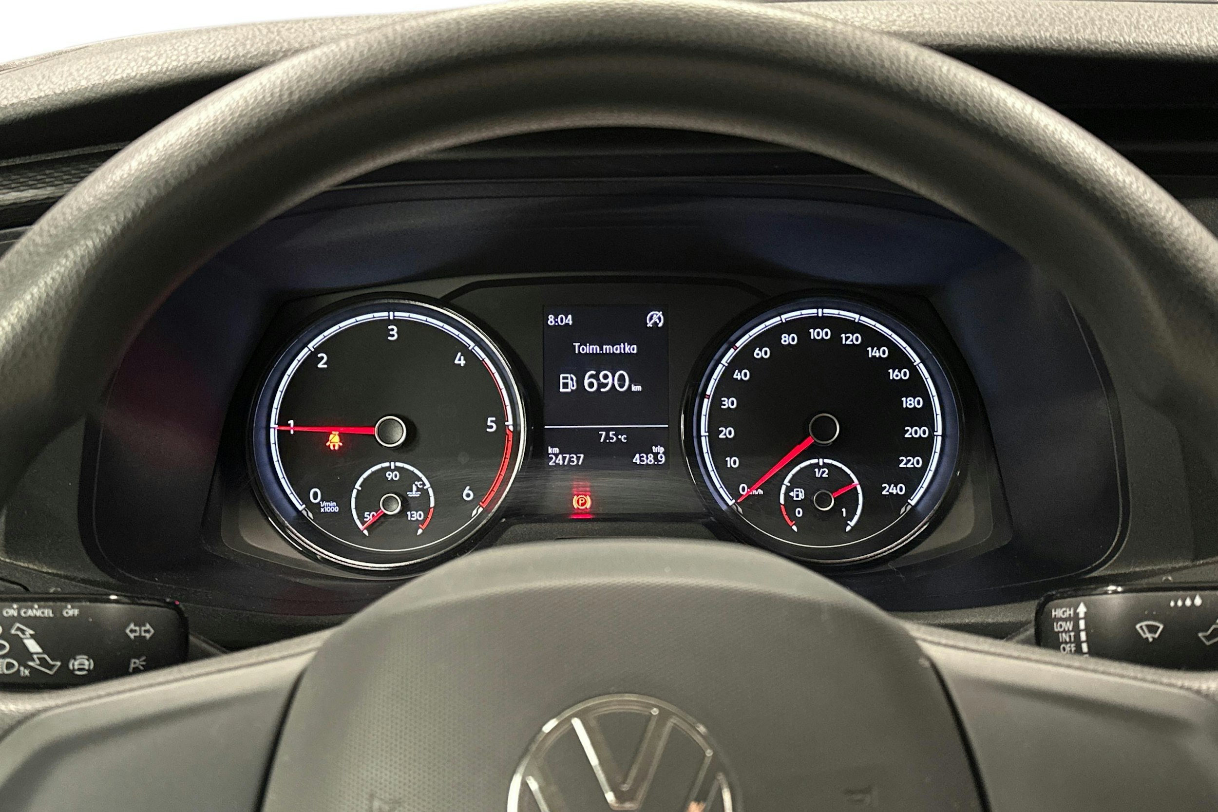 valkoinen Volkswagen Transporter 2024 kuva 11.