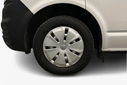 valkoinen Volkswagen Transporter 2024 kuva 12.