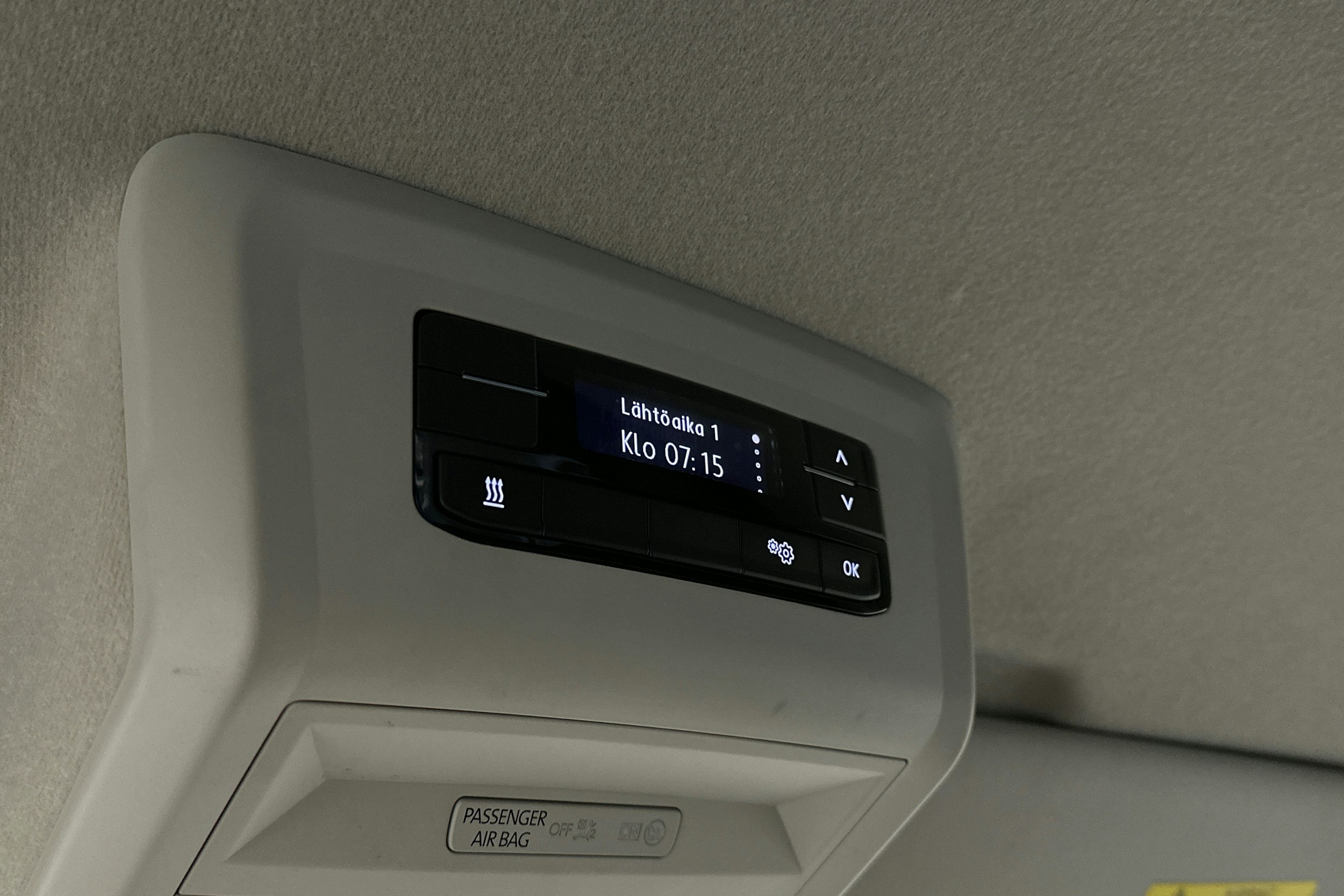 valkoinen Volkswagen Transporter 2024 kuva 18.