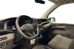 valkoinen Volkswagen Transporter 2024 kuva 3.