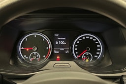 valkoinen Volkswagen Transporter 2024 kuva 20.