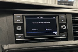 valkoinen Volkswagen Transporter 2024 kuva 22.