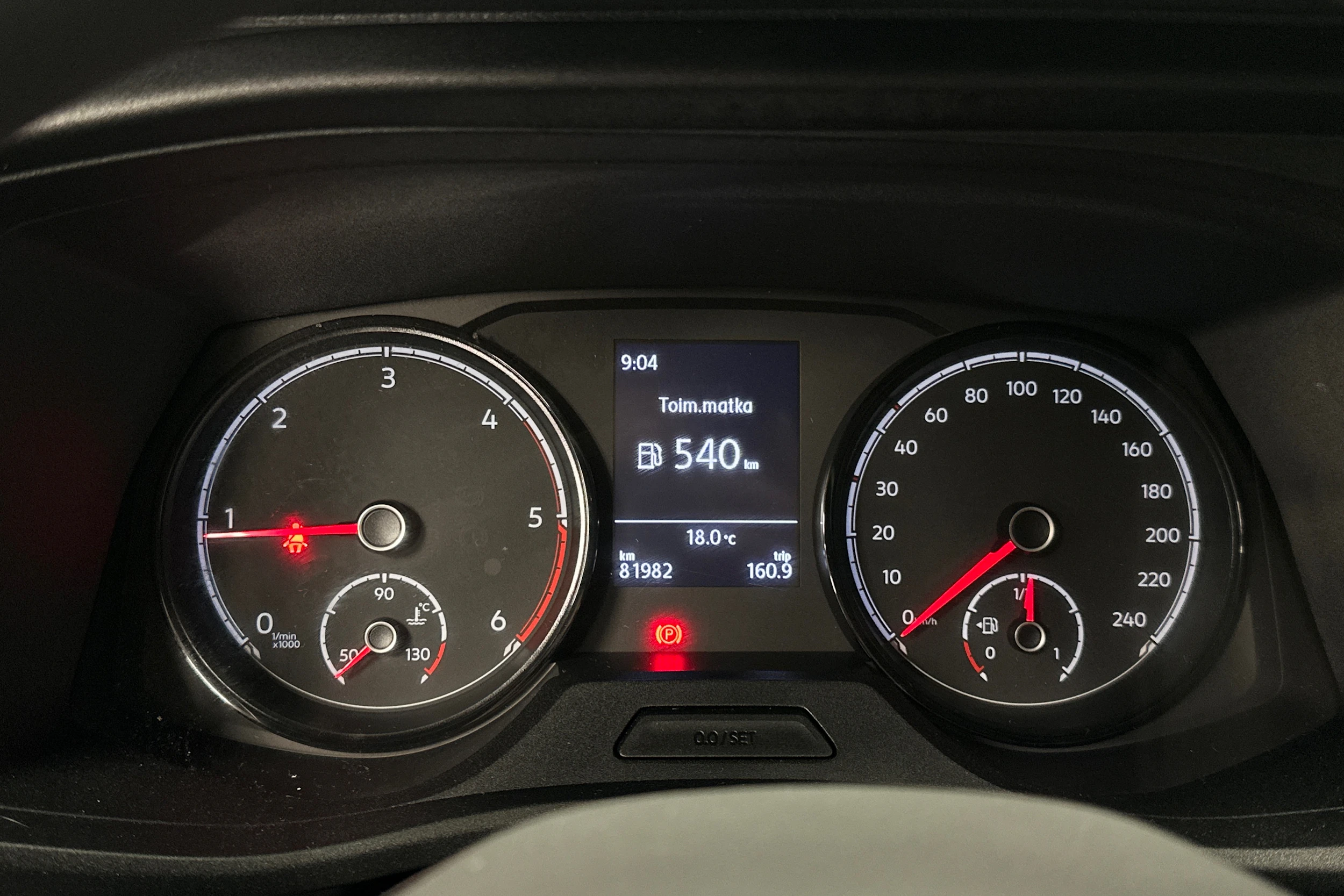 valkoinen Volkswagen Transporter 2024 kuva 12.