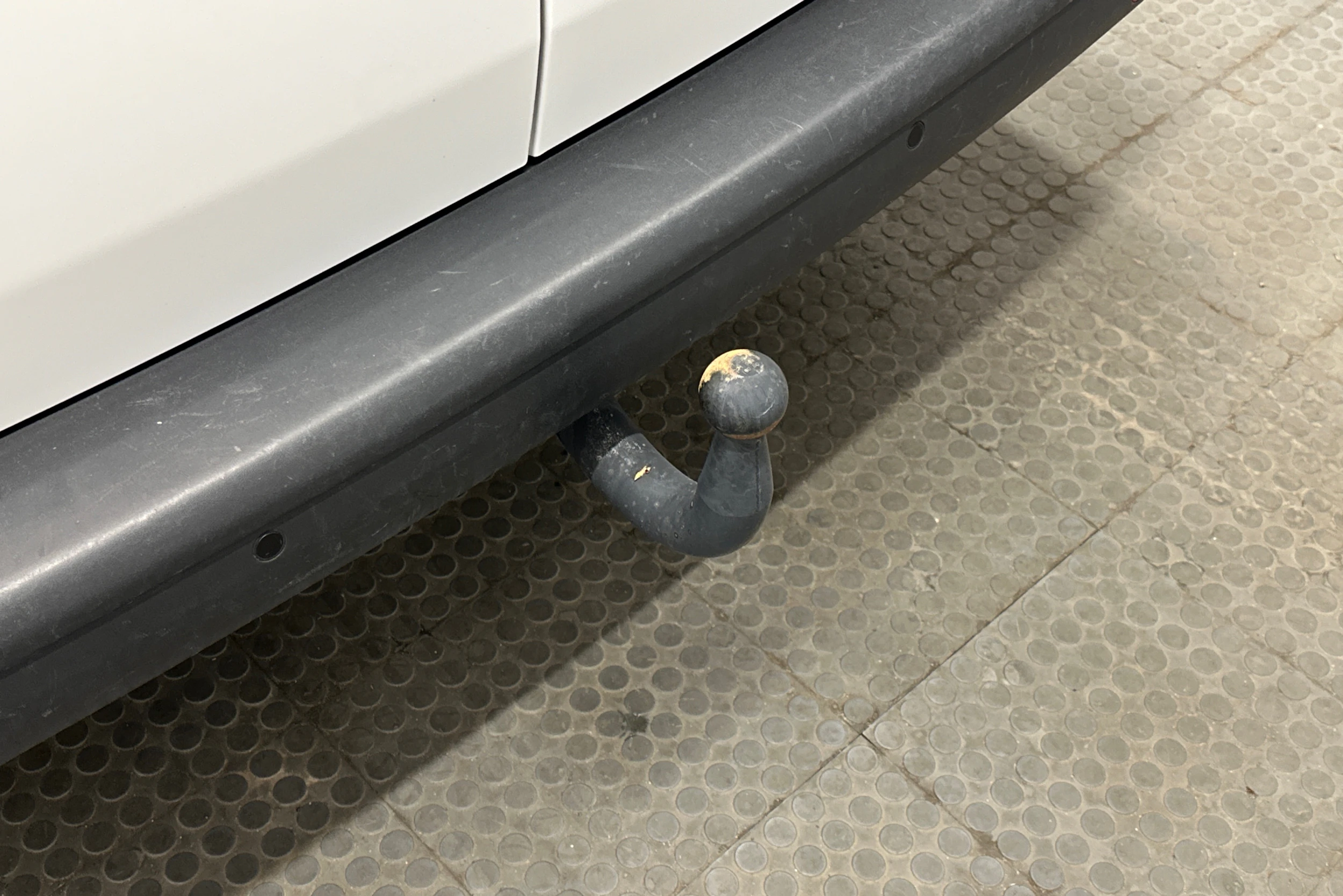 valkoinen Volkswagen Transporter 2024 kuva 25.