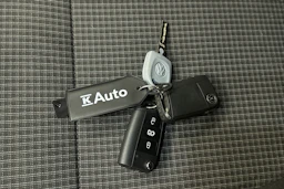 valkoinen Volkswagen Transporter 2024 kuva 26.