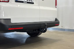 valkoinen Volkswagen Transporter 2024 kuva 22.