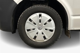 valkoinen Volkswagen Transporter 2024 kuva 12.