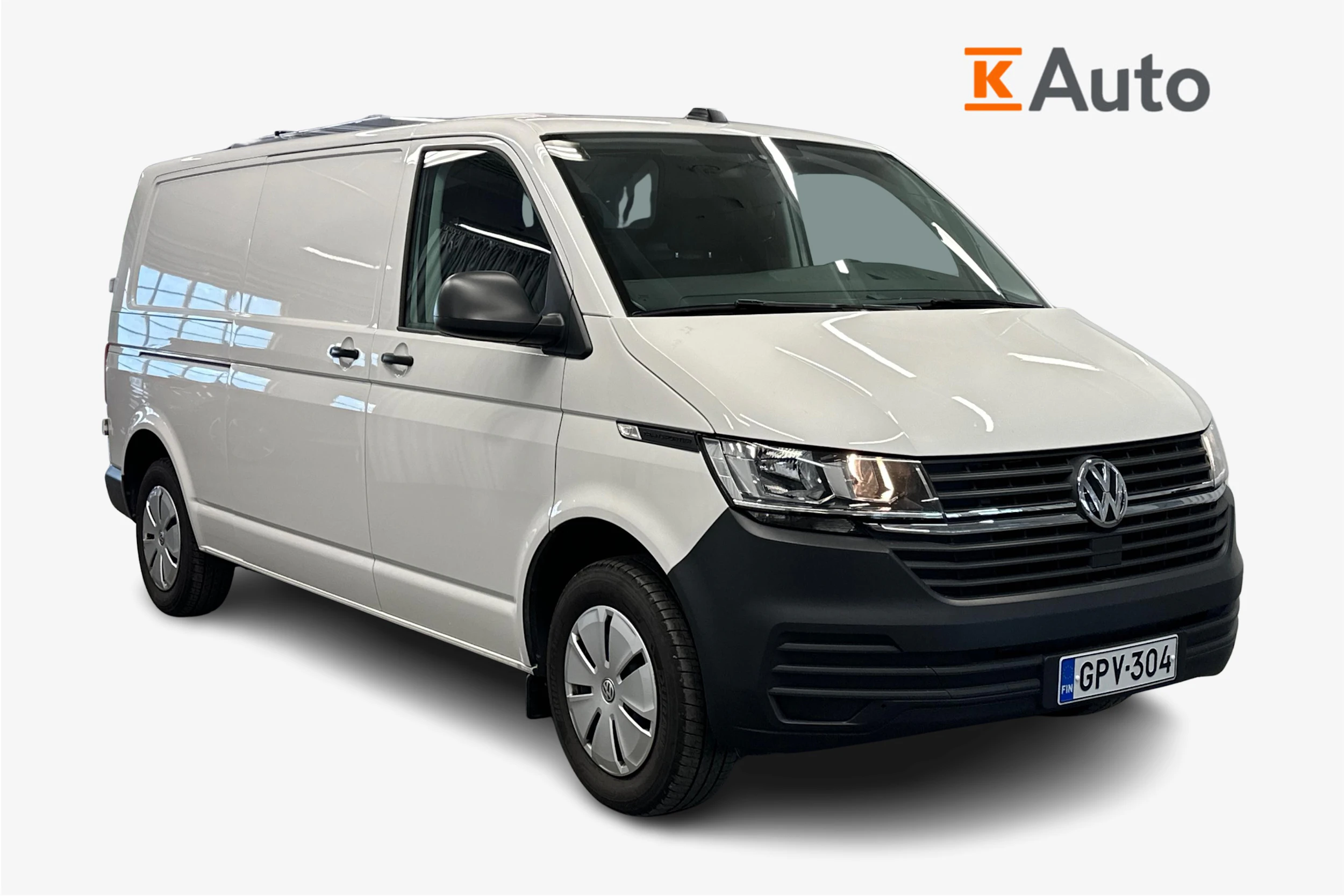valkoinen Volkswagen Transporter 2024 kuva 1.