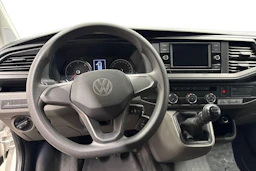 valkoinen Volkswagen Transporter 2024 kuva 9.