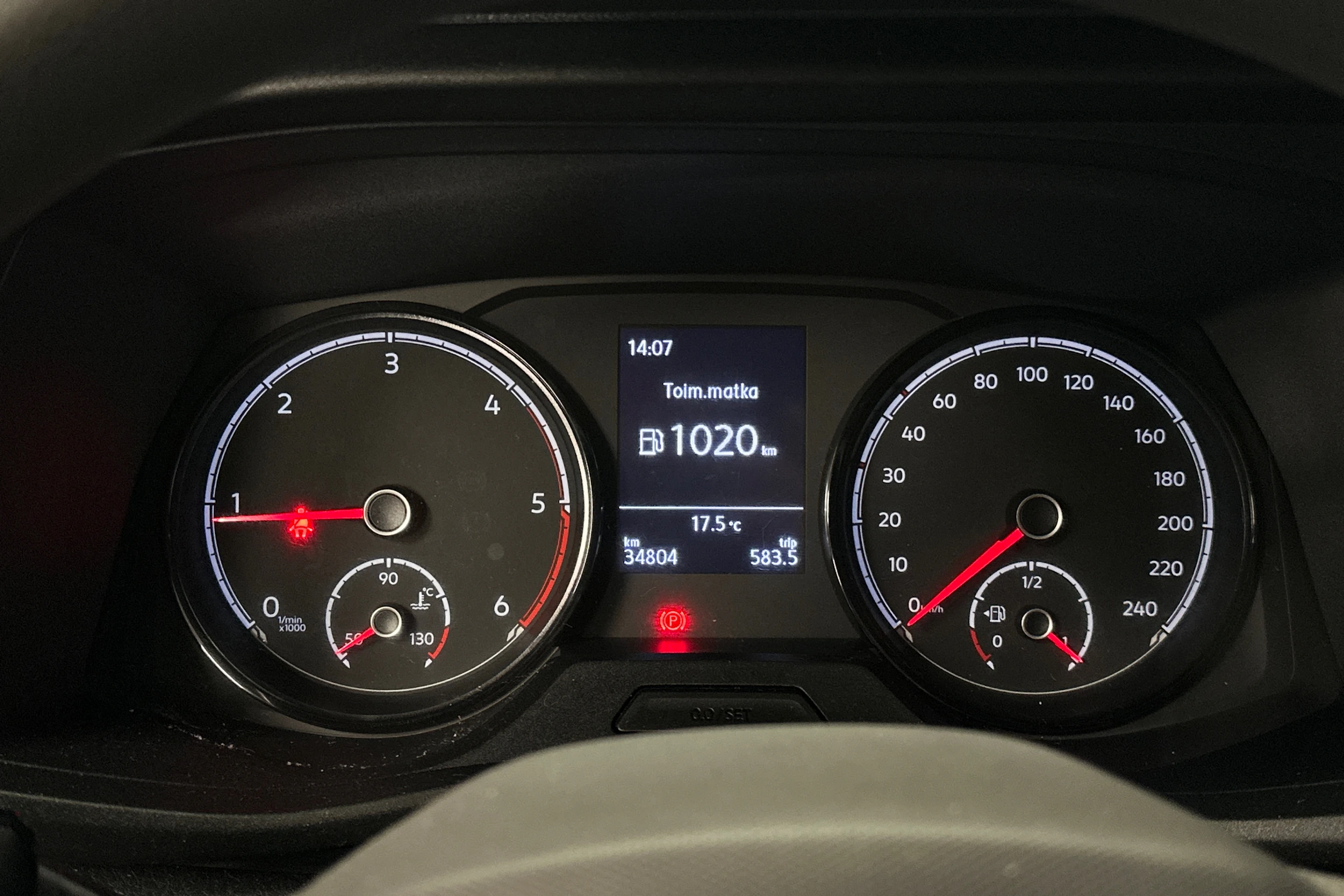 valkoinen Volkswagen Transporter 2024 kuva 12.