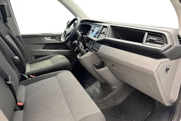 valkoinen Volkswagen Transporter 2024 kuva 9.