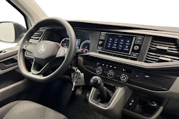 valkoinen Volkswagen Transporter 2024 kuva 11.