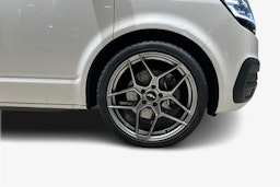 valkoinen Volkswagen Transporter 2024 kuva 12.