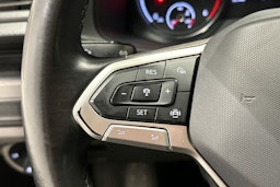 valkoinen Volkswagen Transporter 2024 kuva 16.