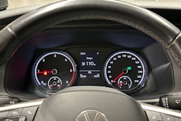 valkoinen Volkswagen Transporter 2024 kuva 18.