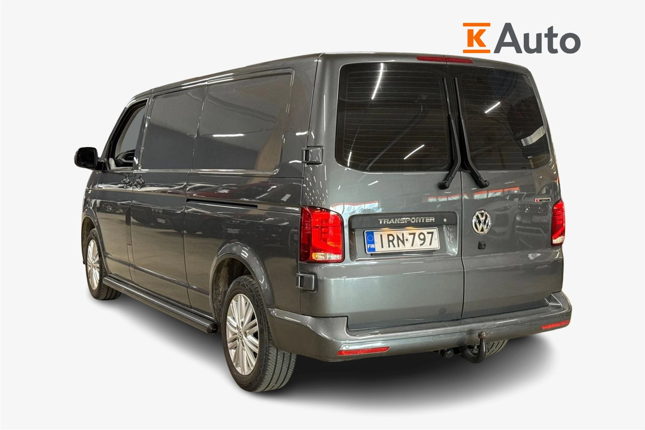 harmaa Volkswagen Transporter 2024 kuva 2.