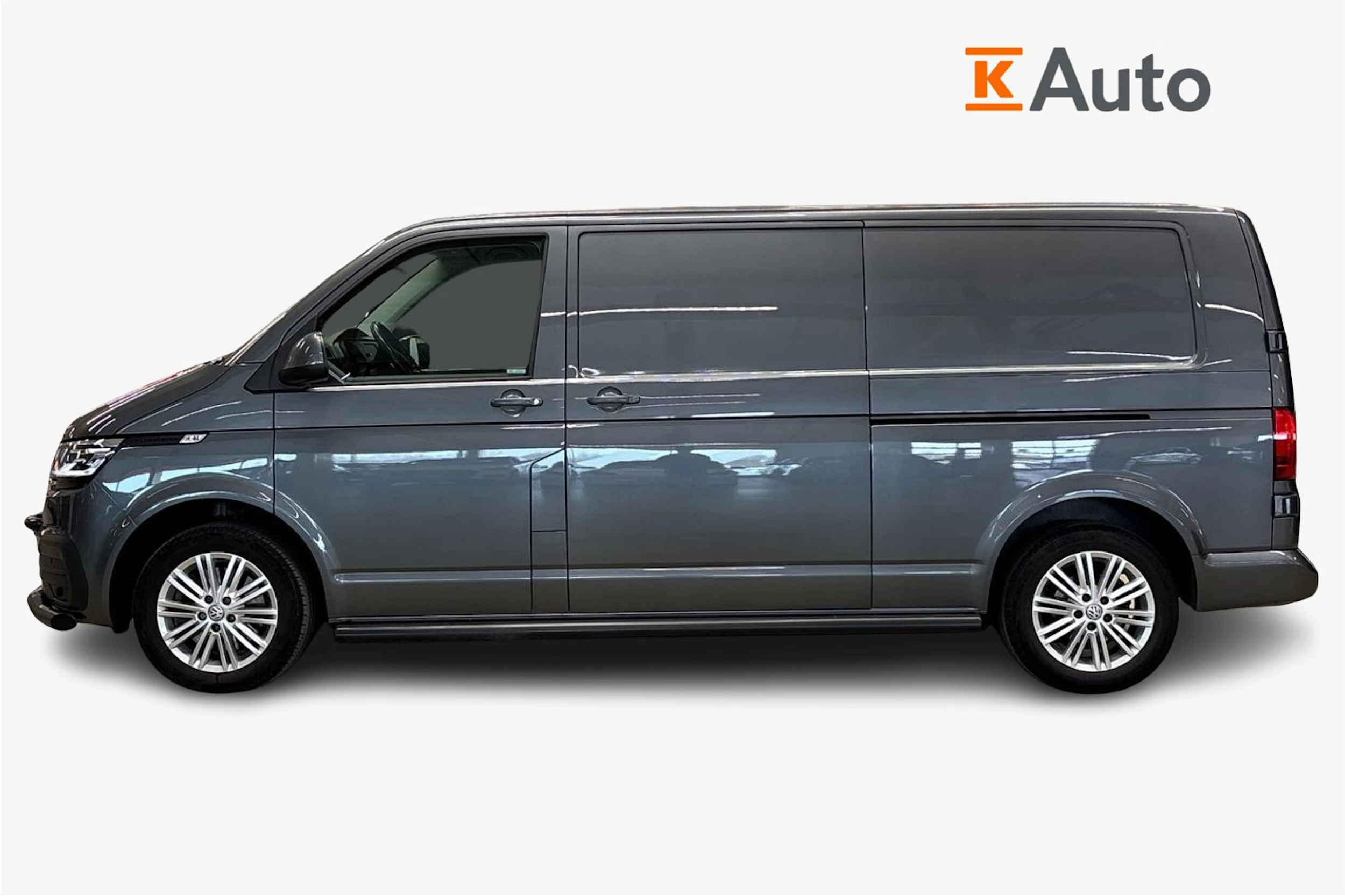 harmaa Volkswagen Transporter 2024 kuva 7.