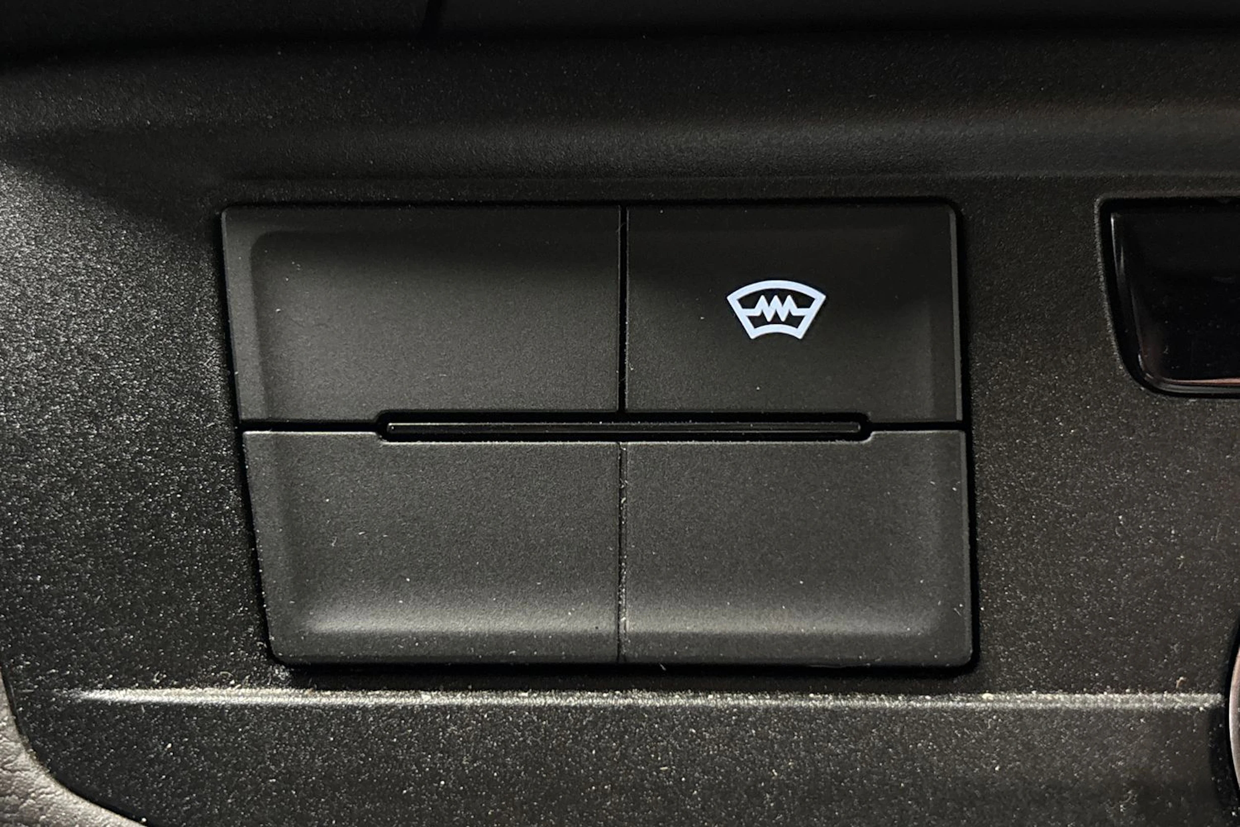 harmaa Volkswagen Transporter 2024 kuva 26.