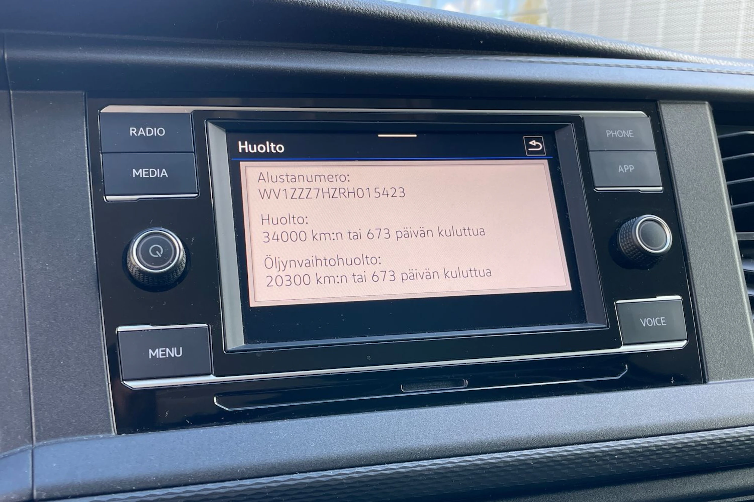 Musta Volkswagen TRANSPORTER 2024 kuva 13.
