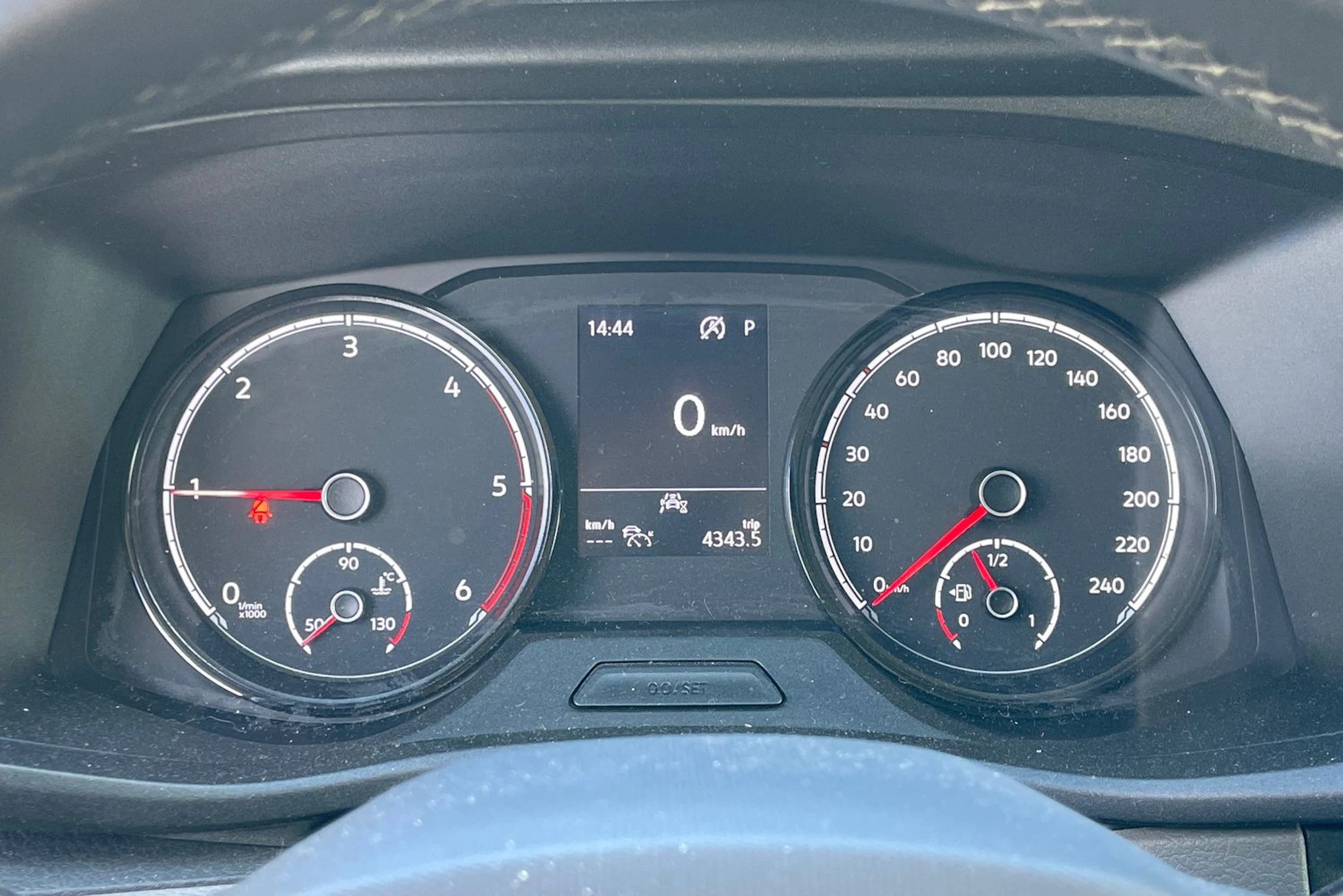 Musta Volkswagen TRANSPORTER 2024 kuva 17.