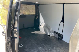 Musta Volkswagen TRANSPORTER 2024 kuva 21.