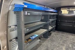 ruskea (beige) Volkswagen Transporter 2024 kuva 17.