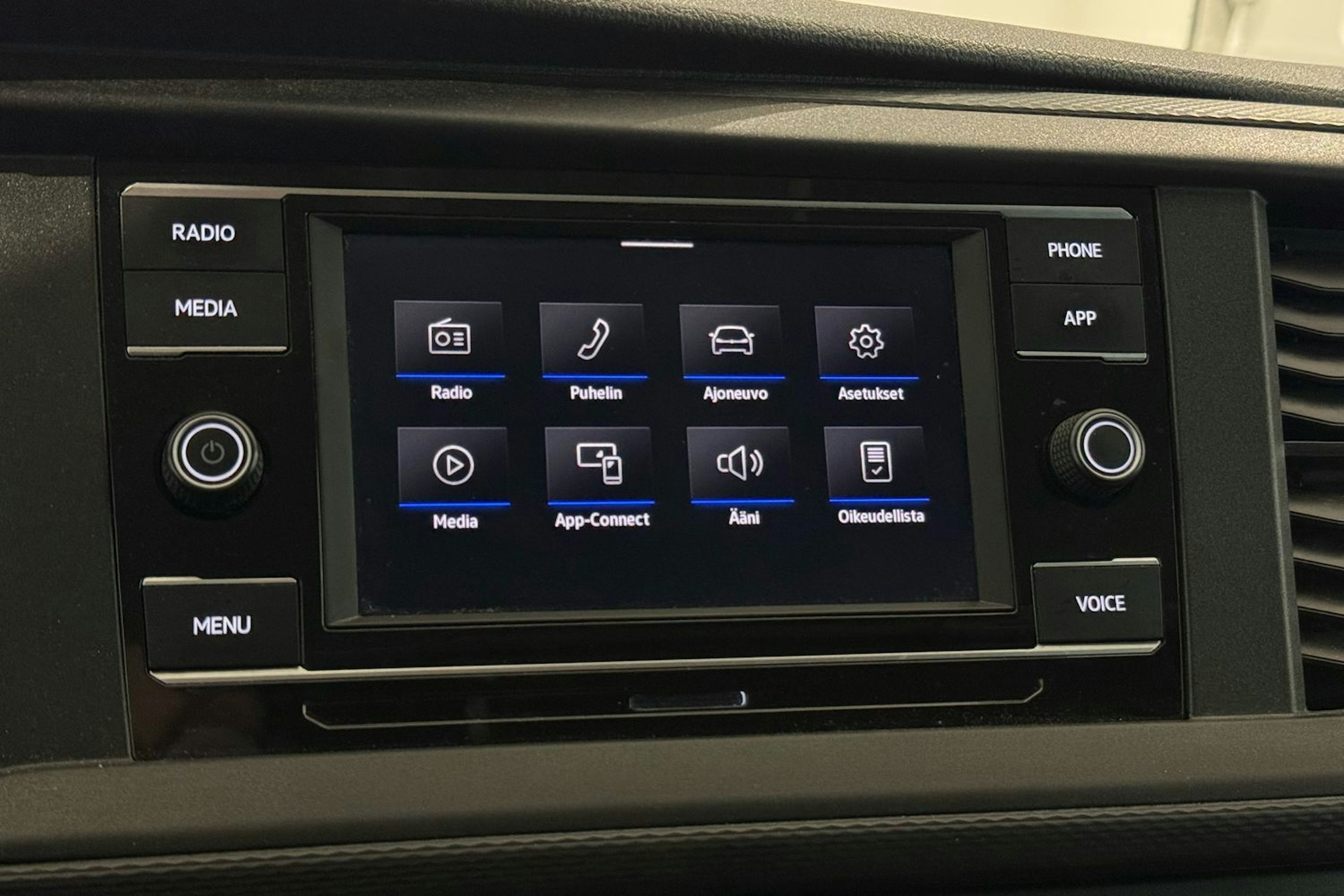 ruskea (beige) Volkswagen Transporter 2024 kuva 20.