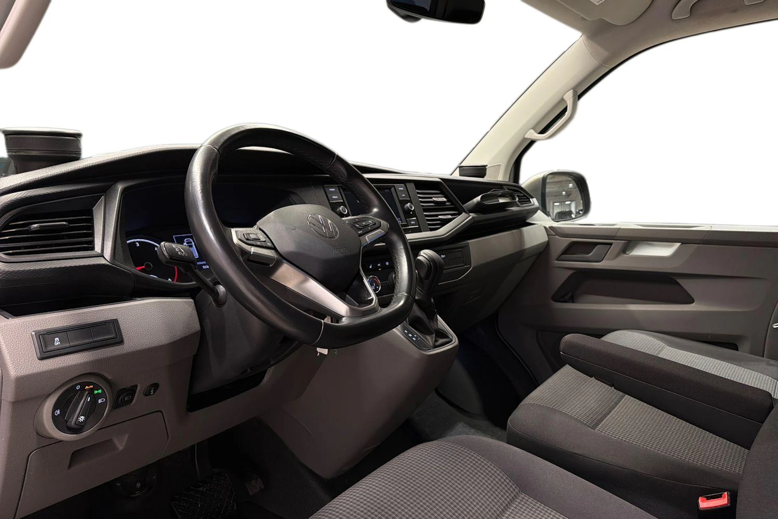 Ruskea (beige) Volkswagen TRANSPORTER 2024 kuva 8.