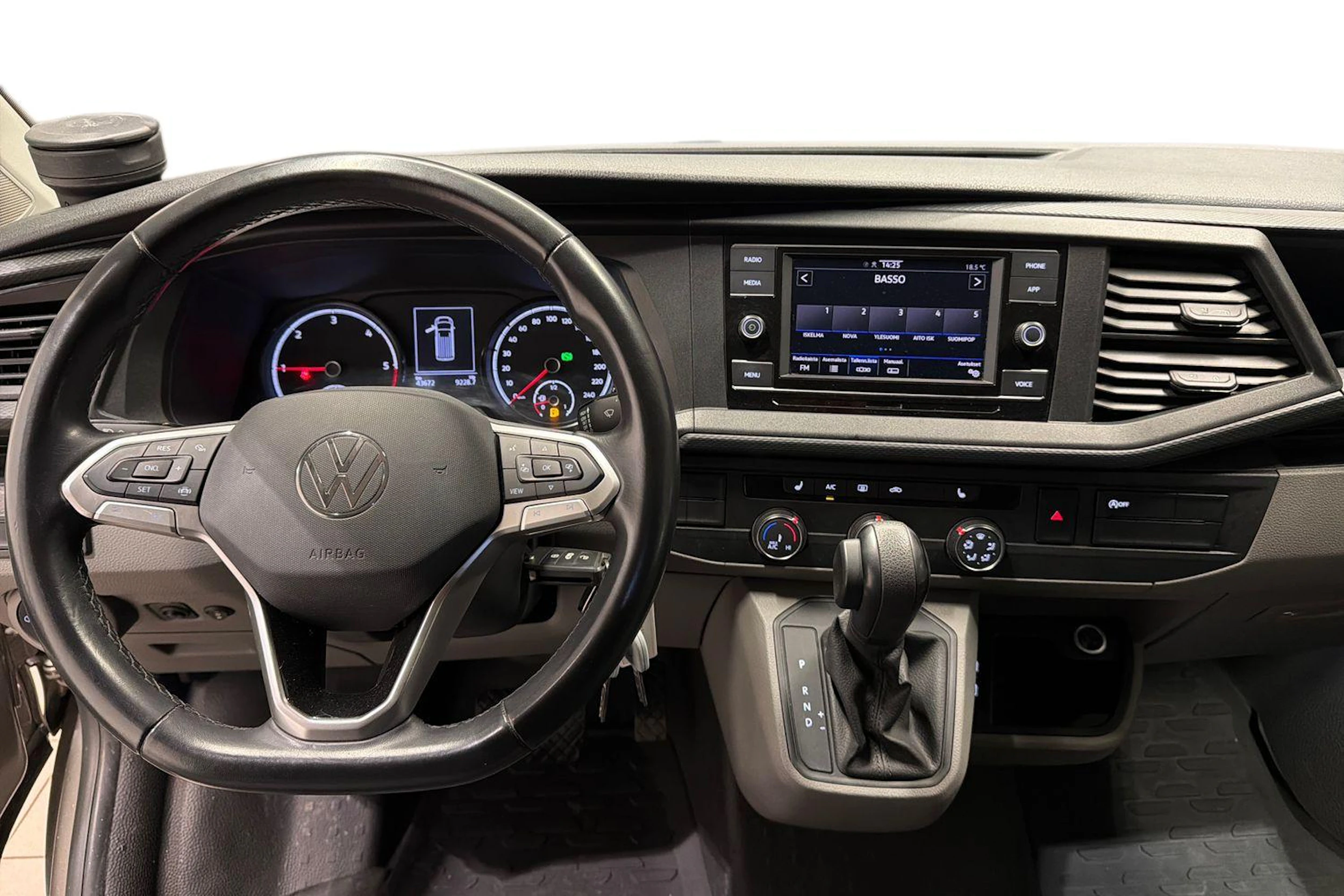 Ruskea (beige) Volkswagen TRANSPORTER 2024 kuva 9.