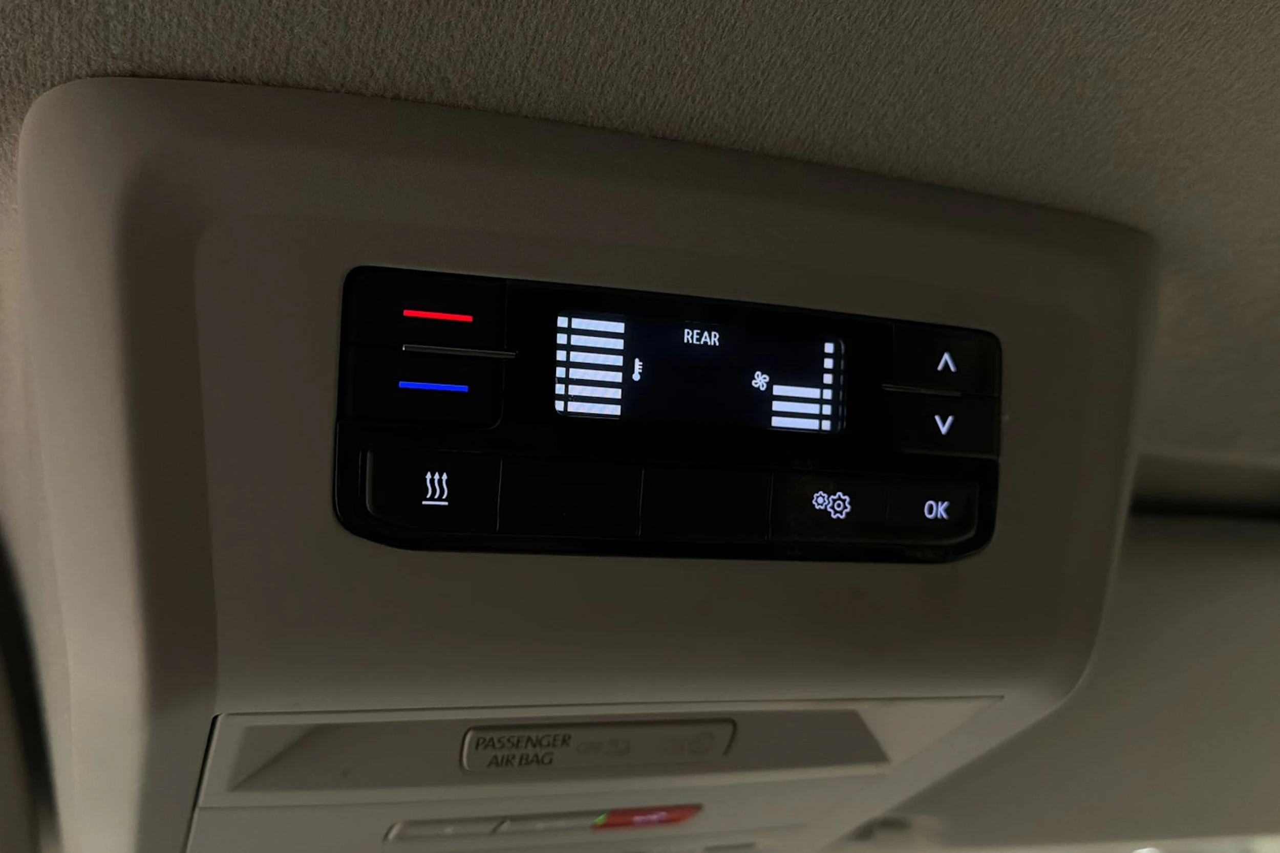 Ruskea (beige) Volkswagen TRANSPORTER 2024 kuva 24.