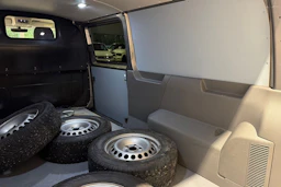 Ruskea (beige) Volkswagen TRANSPORTER 2024 kuva 34.