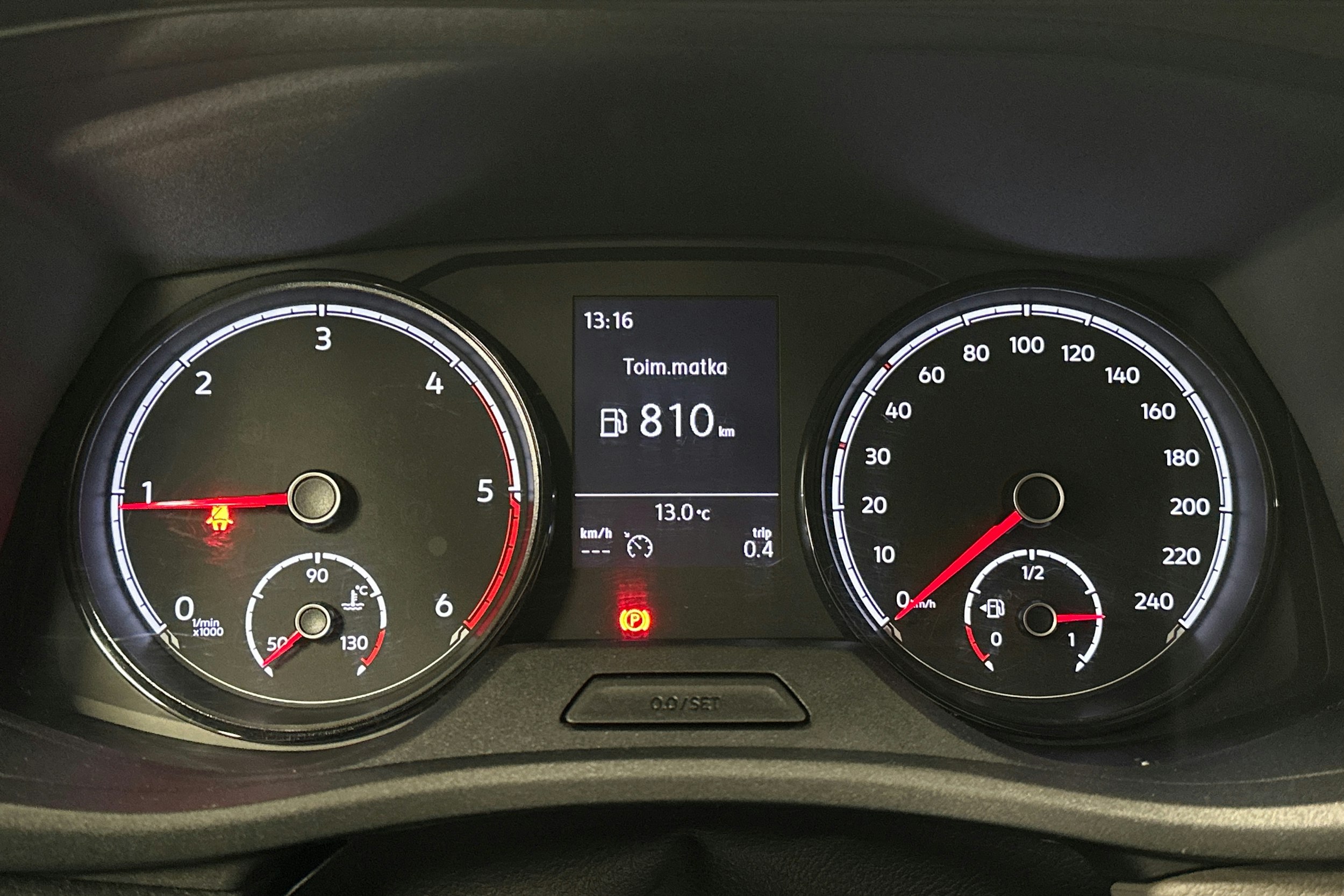 valkoinen Volkswagen Transporter 2024 kuva 15.