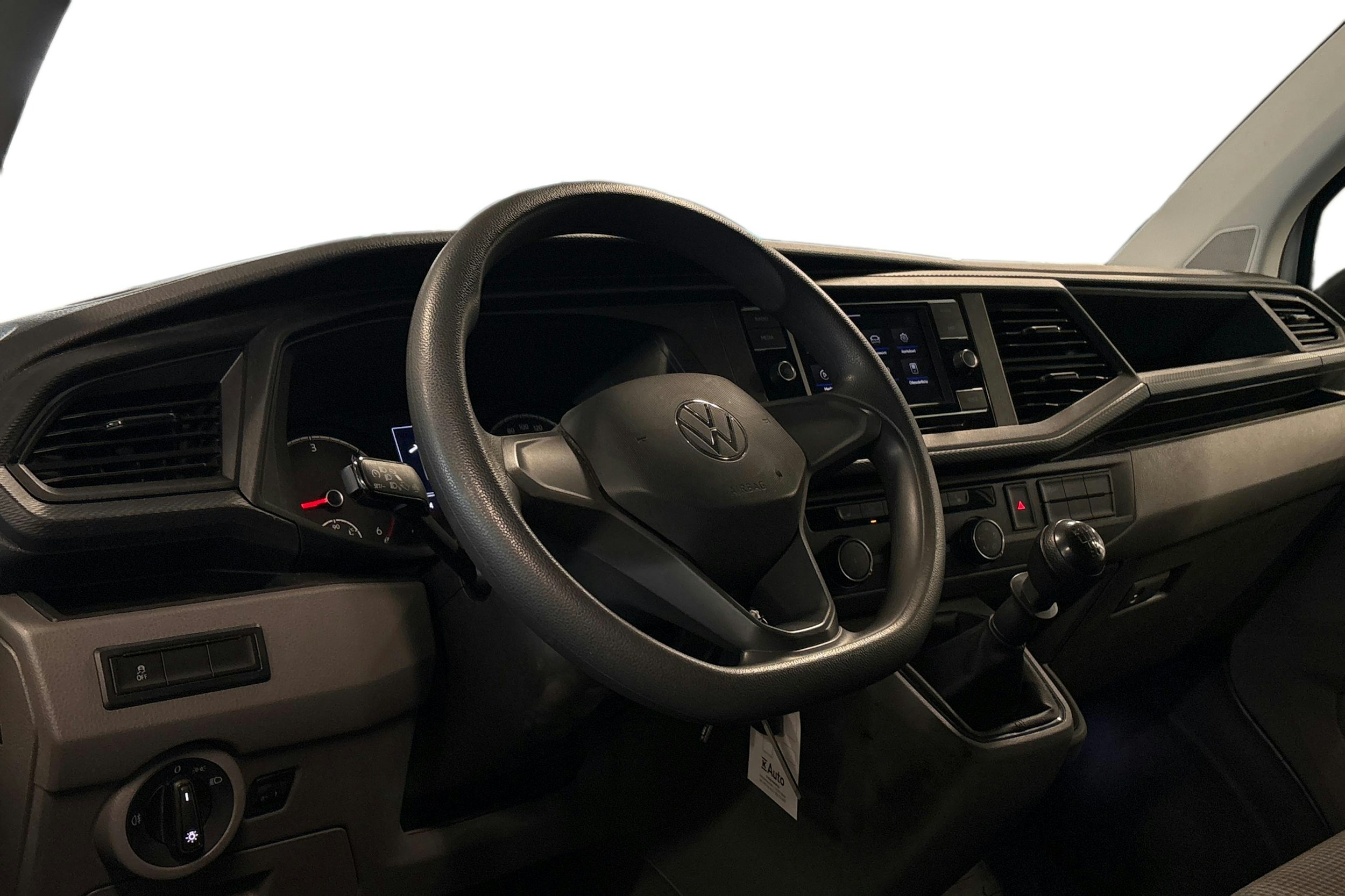 valkoinen Volkswagen Transporter 2024 kuva 3.