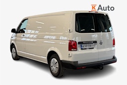 valkoinen Volkswagen Transporter 2024 kuva 2.