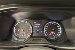 valkoinen Volkswagen Transporter 2024 kuva 16.