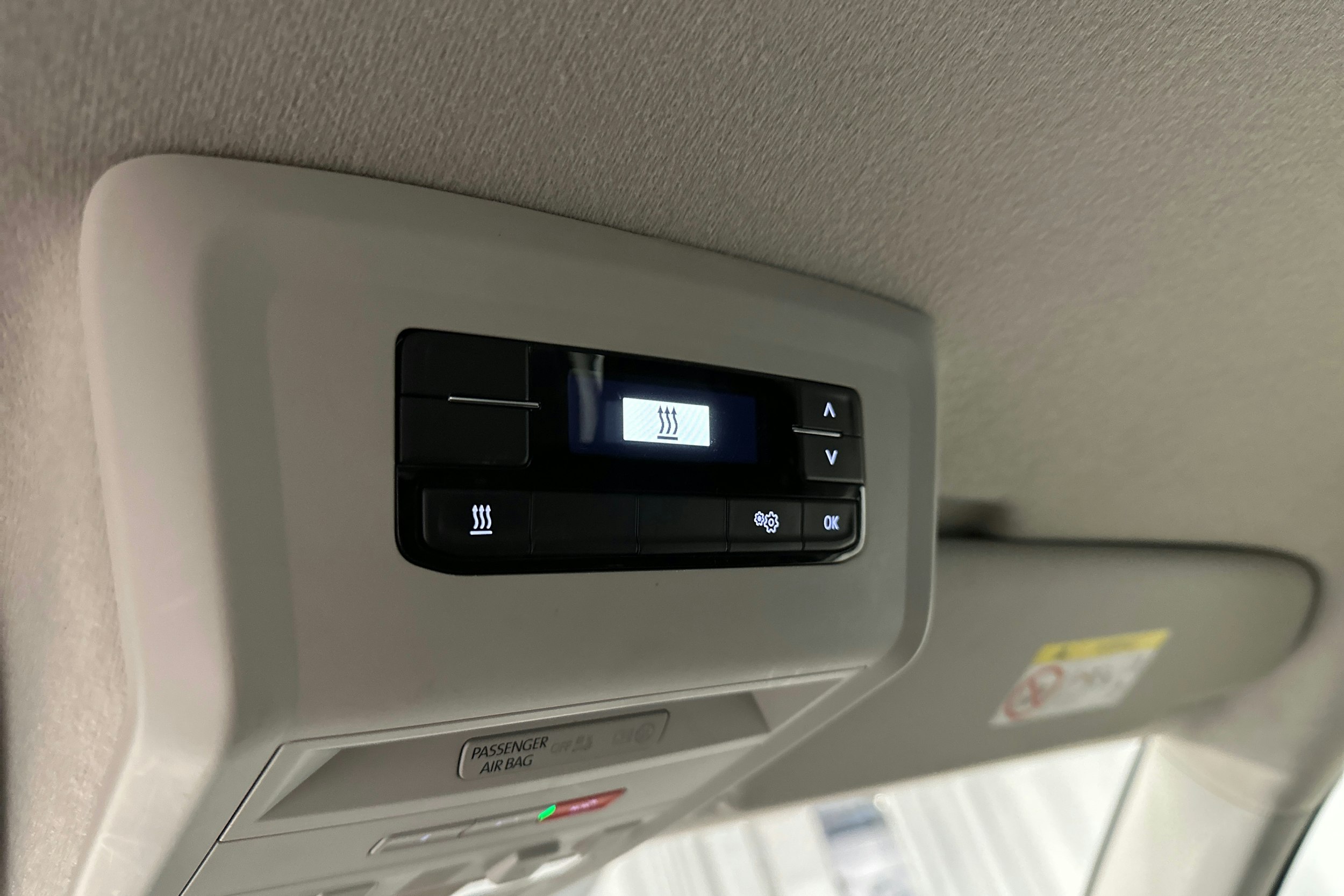 valkoinen Volkswagen Transporter 2024 kuva 21.