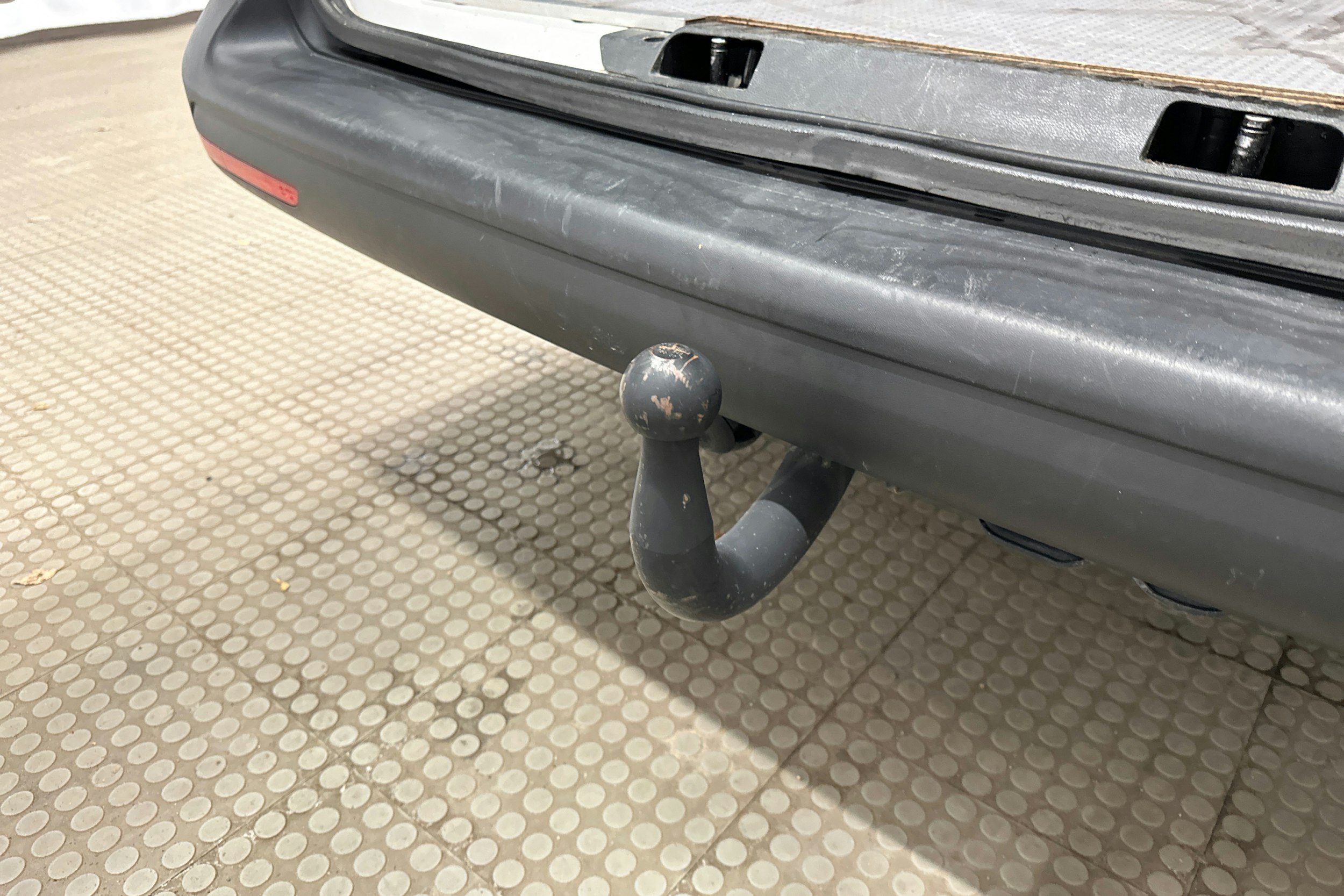 valkoinen Volkswagen Transporter 2024 kuva 25.