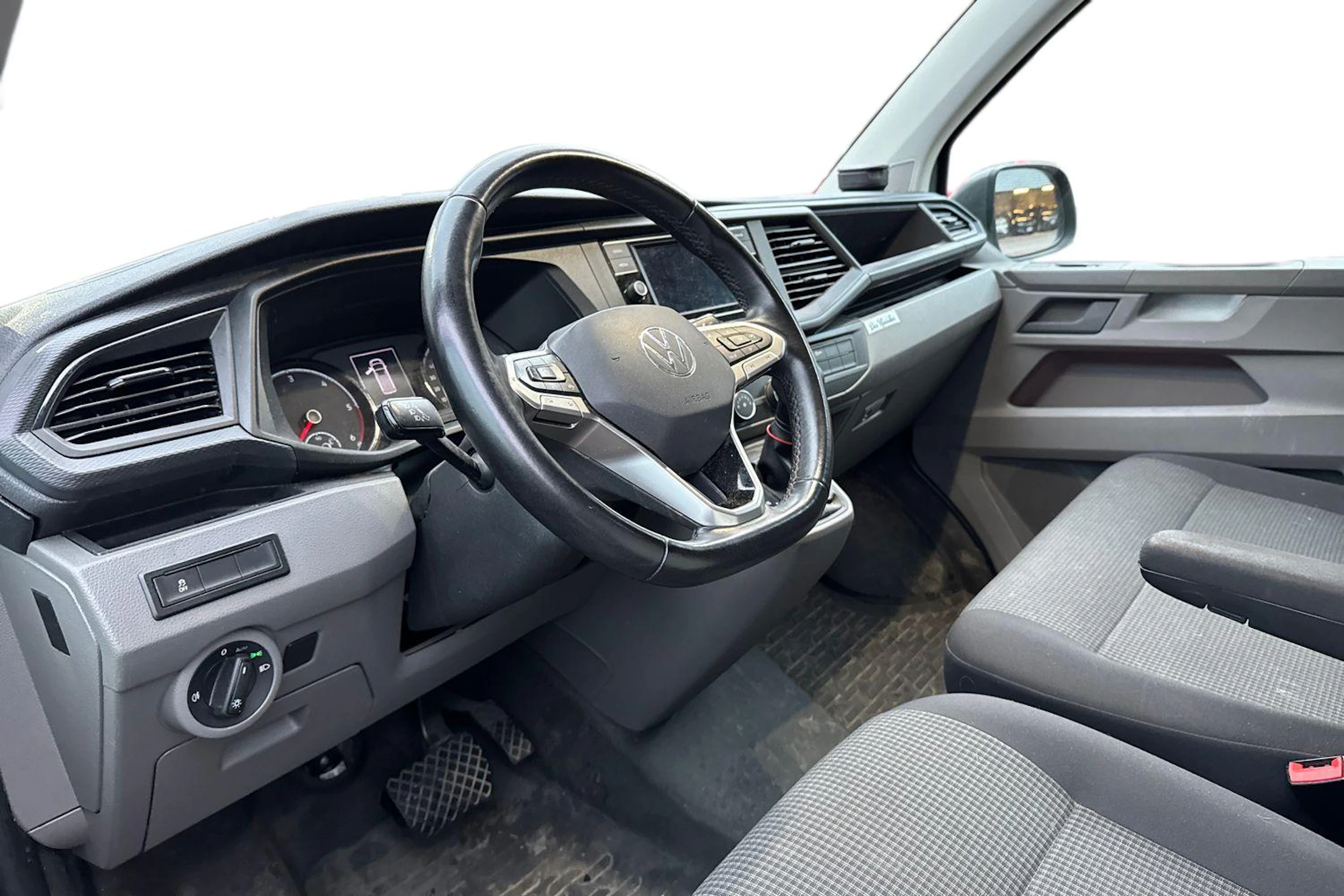 met. harmaa Volkswagen Transporter 2024 kuva 3.